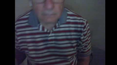 Snapshot of thickmelnik chatting on January 4, 12:27 pm James online show from January 4, 12:27 pm