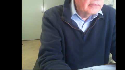 Snapshot of thickmelnik chatting on September 10, 4:01 am James online show from September 10, 4:01 am
