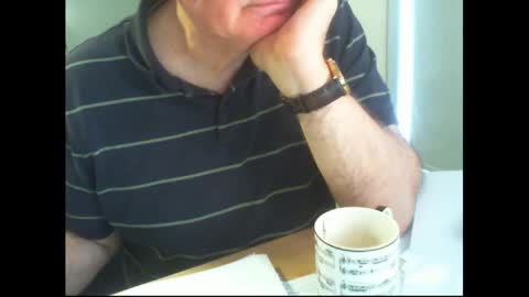 Snapshot of thickmelnik chatting on October 17, 4:04 am James online show from October 17, 4:04 am