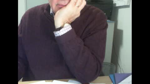 Snapshot of thickmelnik chatting on July 1, 3:34 pm James online show from July 1, 3:34 pm
