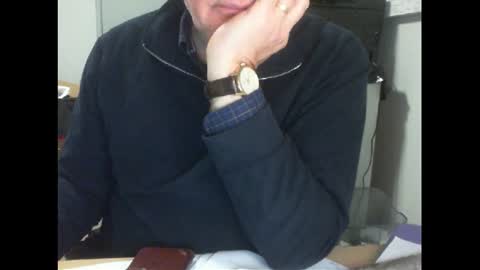 Snapshot of thickmelnik chatting on July 2, 3:18 pm James online show from July 2, 3:18 pm