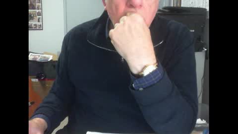 Snapshot of thickmelnik chatting on July 3, 4:24 pm James online show from July 3, 4:24 pm