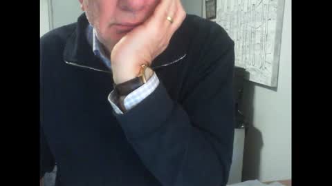 Snapshot of thickmelnik chatting on July 10, 5:56 am James online show from July 10, 5:56 am
