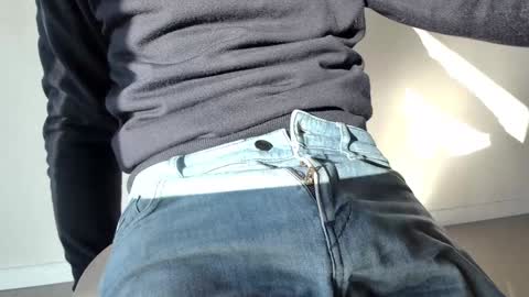 Thickru online show from February 5, 9:25 am