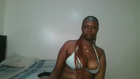 Snapshot of thicky_rue chatting on May 15, 6:04 pm Rue online show from May 15, 6:04 pm