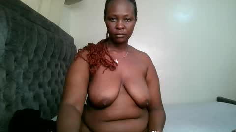 Snapshot of thicky_rue chatting on June 8, 10:21 pm Rue online show from June 8, 10:21 pm