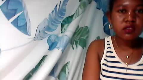 Snapshot of thierryzz chatting on July 4, 8:37 pm thierryzz online show from July 4, 8:37 pm