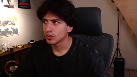 thieves_us online show from April 1, 7:00 pm