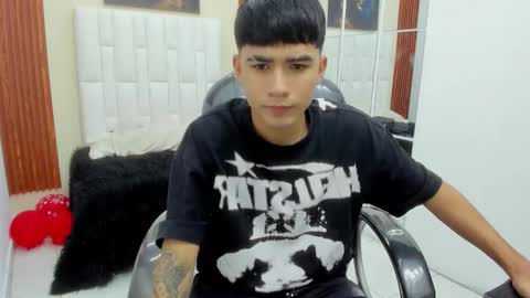  THIAGO COLLINS  online show from March 1, 10:34 pm