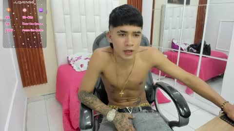  THIAGO COLLINS  online show from April 4, 10:18 pm