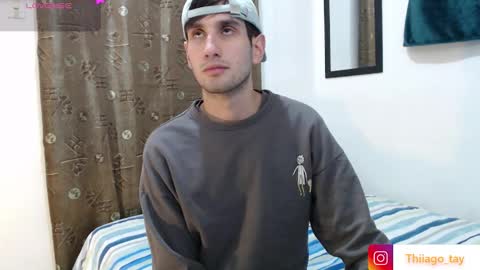 Snapshot of thiiago_tay chatting on November 3, 11:48 pm Thiiago online show from November 3, 11:48 pm