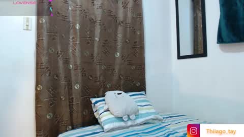 Snapshot of thiiago_tay chatting on November 6, 9:37 pm Thiiago online show from November 6, 9:37 pm