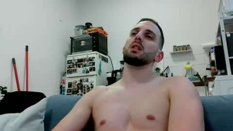 Snapshot of thinboy2 chatting on June 28, 3:51 pm Thinboy2 online show from June 28, 3:51 pm