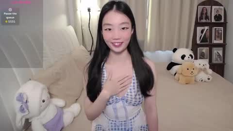 Snapshot of thisgirl__ chatting on April 30, 1:23 am kk online show from April 30, 1:23 am