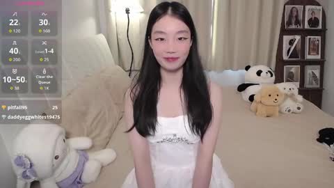 Snapshot of thisgirl__ chatting on May 11, 1:33 am kk online show from May 11, 1:33 am