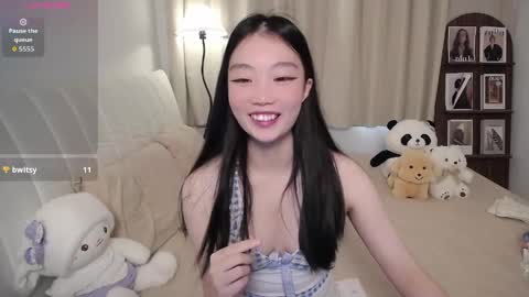Snapshot of thisgirl__ chatting on June 1, 1:51 am kk online show from June 1, 1:51 am