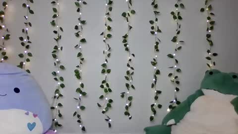 thistlefernsby online show from January 7, 7:38 pm