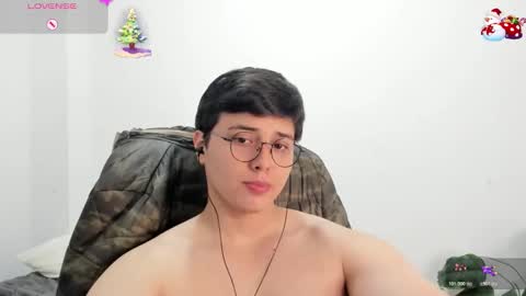 Snapshot of thom_ohtani chatting on November 8, 2:45 am thom_ohtani online show from November 8, 2:45 am