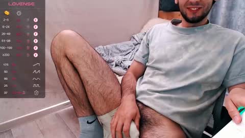 Snapshot of thomas_blackfield chatting on May 29, 2:53 am Thomas online show from May 29, 2:53 am