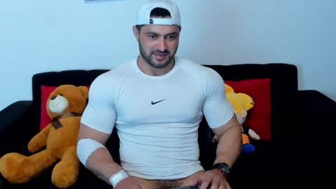 Thomas Brandon online show from January 28, 4:18 am