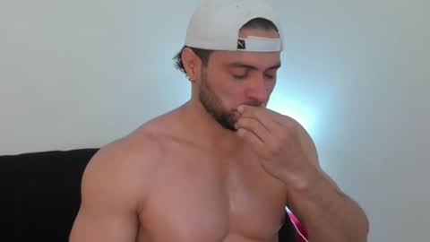 Thomas Brandon online show from February 11, 4:06 am