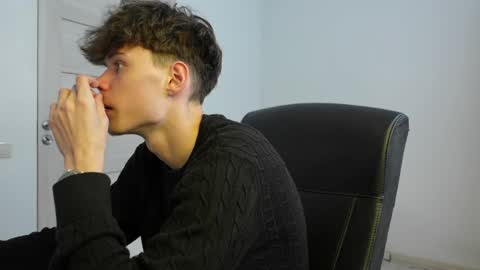 THOMAS BRONS online show from May 20, 12:33 pm