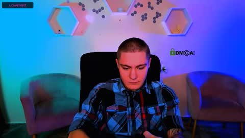 thomas_crow online show from November 25, 9:42 am