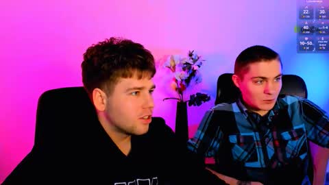 thomas_crow online show from December 15, 9:46 am