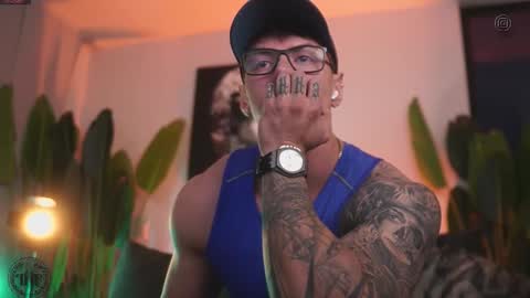 Snapshot of thomas_falcon1 chatting on December 1, 10:59 pm Thomas Falcon online show from December 1, 10:59 pm