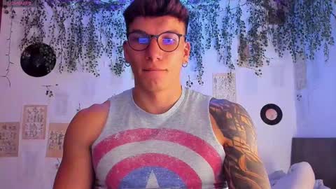 Thomas Grey online show from February 10, 11:45 pm