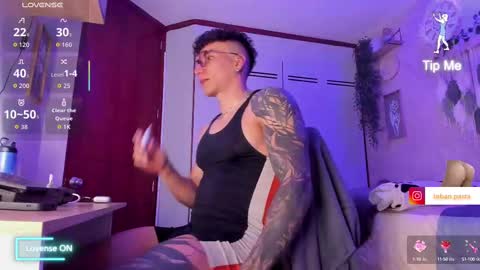 Snapshot of thomas_fuckboy chatting on September 18, 11:01 am Thomas Grey online show from September 18, 11:01 am