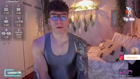 Snapshot of thomas_fuckboy chatting on November 30, 3:43 am Thomas Grey online show from November 30, 3:43 am