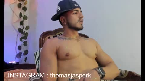 Thomas online show from November 3, 8:43 pm