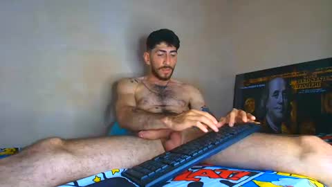 Snapshot of thomas_ks11 chatting on July 15, 5:40 pm thomas_ks11 online show from July 15, 5:40 pm