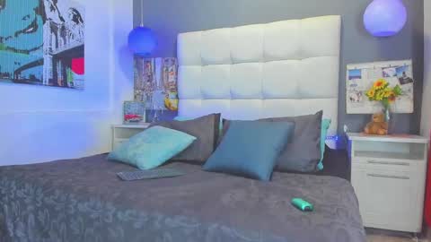 ---Thomas--- online show from February 27, 3:36 am