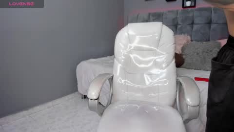 Thomas online show from September 20, 1:12 pm