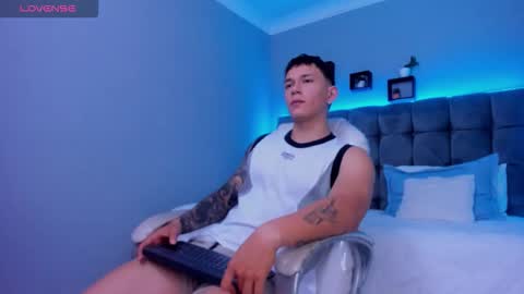 Thomas online show from November 29, 1:47 pm