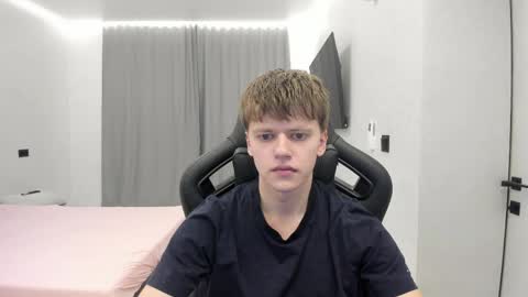 Tomas online show from April 8, 5:57 pm