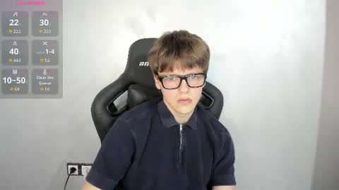 Snapshot of thomas_shelbivip chatting on June 13, 6:50 pm Tomas online show from June 13, 6:50 pm