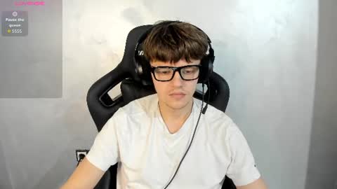 Snapshot of thomas_shelbivip chatting on July 20, 8:22 pm Tomas online show from July 20, 8:22 pm