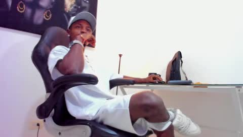 Thomas online show from February 22, 1:44 am