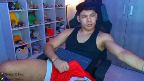 Snapshot of thomascollins__ chatting on February 1, 1:20 pm Thomas online show from February 1, 1:20 pm