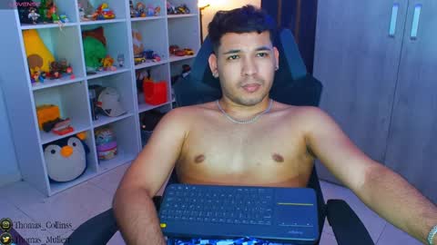 Snapshot of thomascollins__ chatting on February 20, 10:16 am Thomas online show from February 20, 10:16 am