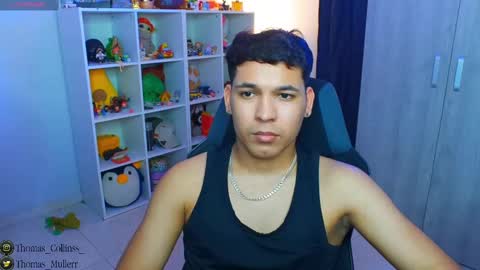 Snapshot of thomascollins__ chatting on March 1, 7:08 am Thomas online show from March 1, 7:08 am