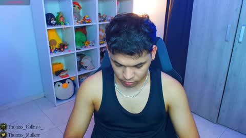 Snapshot of thomascollins__ chatting on March 2, 7:54 am Thomas online show from March 2, 7:54 am