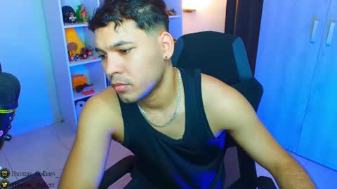 Snapshot of thomascollins__ chatting on March 8, 7:27 am Thomas online show from March 8, 7:27 am