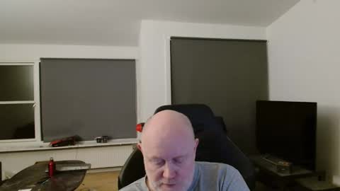 Snapshot of thomash32 chatting on November 30, 8:57 pm thomash32 online show from November 30, 8:57 pm