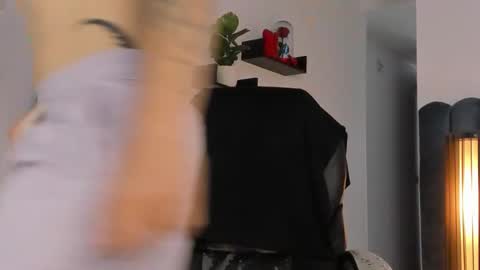 Snapshot of thomasmarzo1 chatting on October 9, 5:22 pm sweetfit boy online show from October 9, 5:22 pm