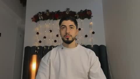 Snapshot of thomasmarzo1 chatting on December 5, 5:31 pm sweetfit boy online show from December 5, 5:31 pm