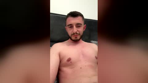 thomaspiston1996 online show from May 15, 4:47 pm